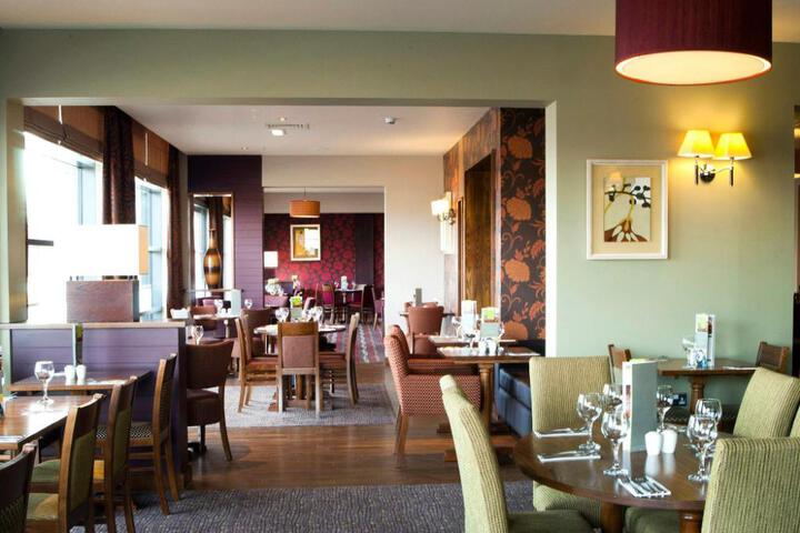 Premier Inn Edinburgh Park - Airport