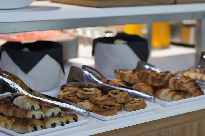 Breakfast/Coffee Service 87 of 104