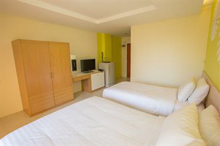 Room 25 of 34