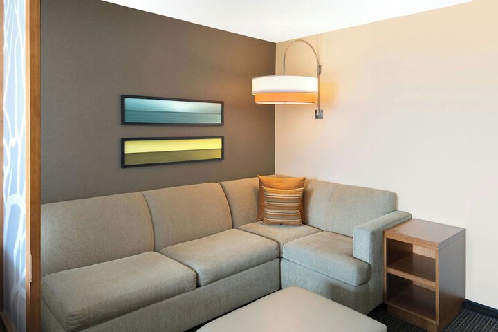 Room 11 of 42