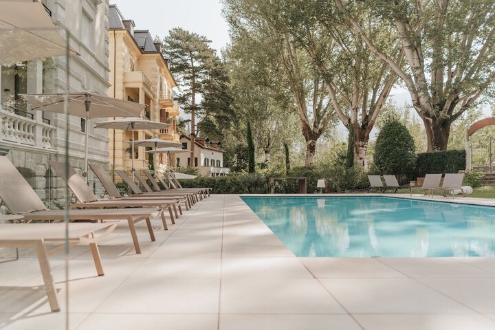 Pool 66 of 115