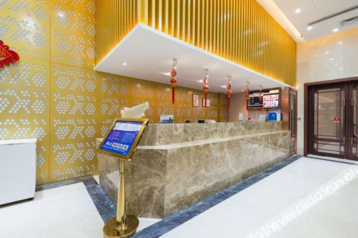 Hotel Interior 11 of 33
