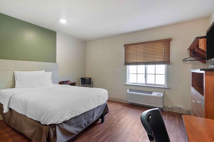 Studio Double Bed (8 of 12)