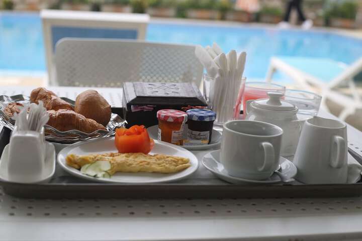 Breakfast/Coffee Service 55 of 86