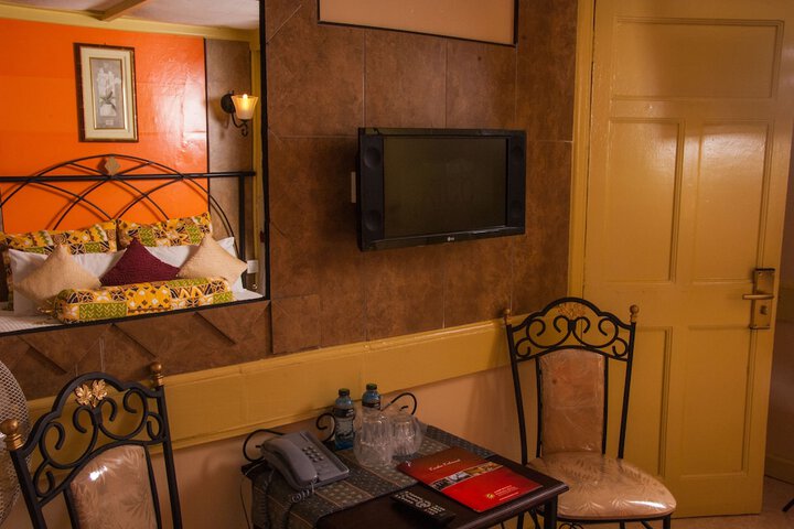 Room 26 of 65