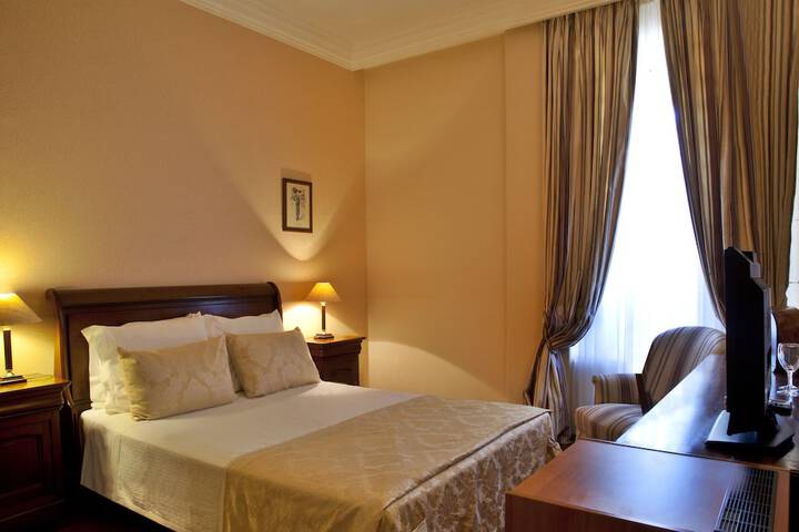 Room 19 of 46