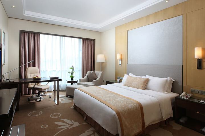 Room 3 of 39