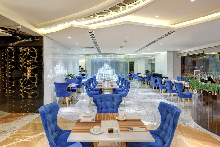 Dining 54 of 86