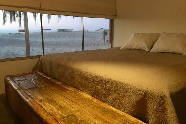 Room 4 of 59