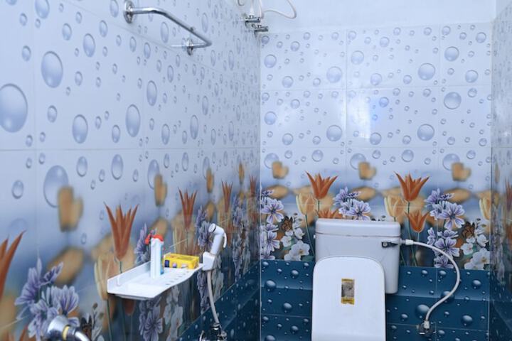 Room 18 of 22