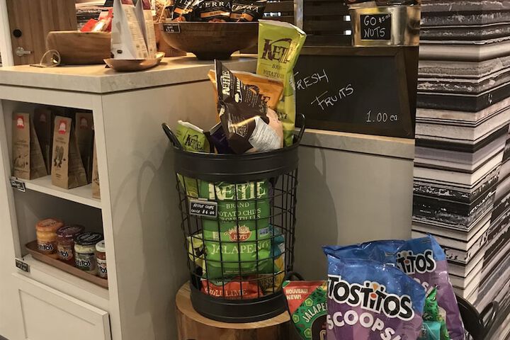 Snack bar