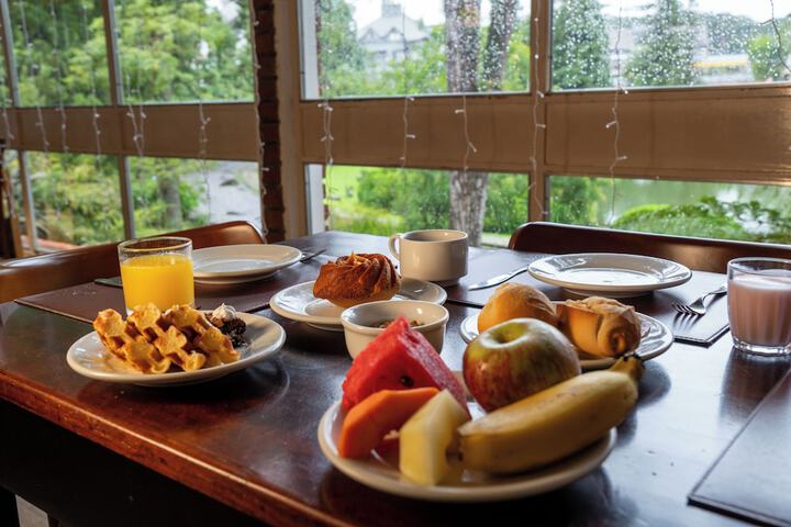 Breakfast/Coffee Service 79 of 123