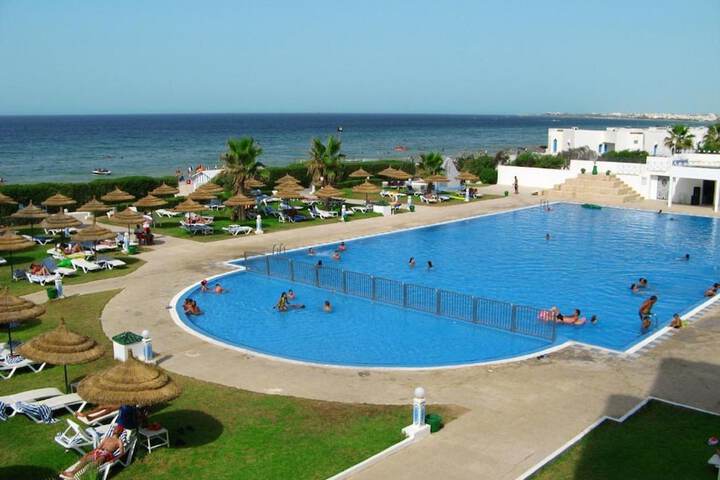 Hotel Pool