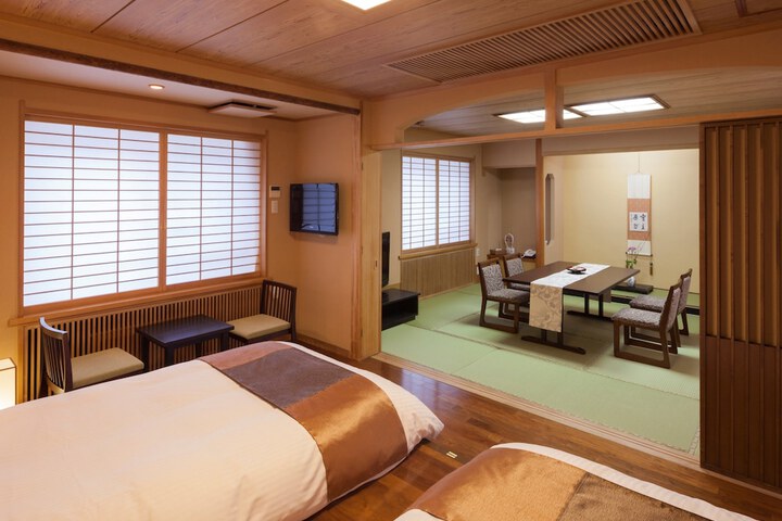 Room 15 of 68