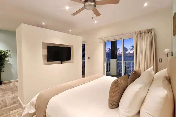 Room 8 of 25