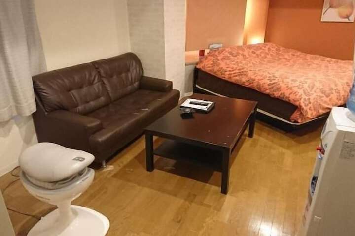 Room 10 of 56