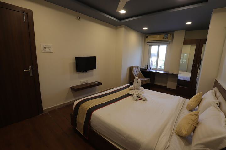 Room 6 of 27
