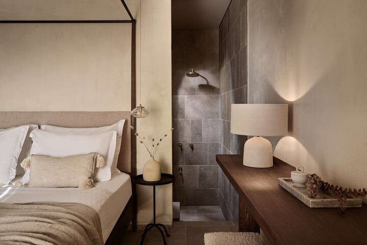 Room 10 of 96