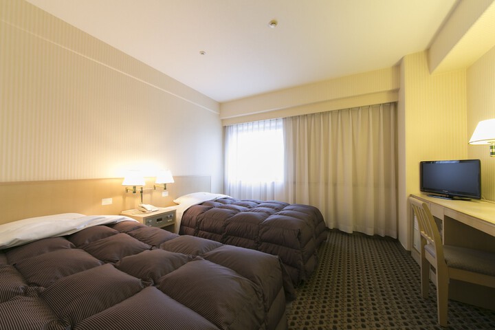 Room 3 of 50