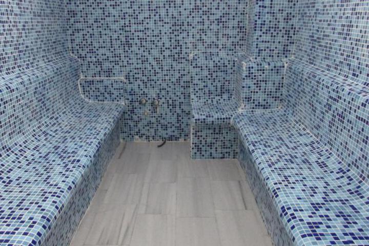 Hotel Suite Photo