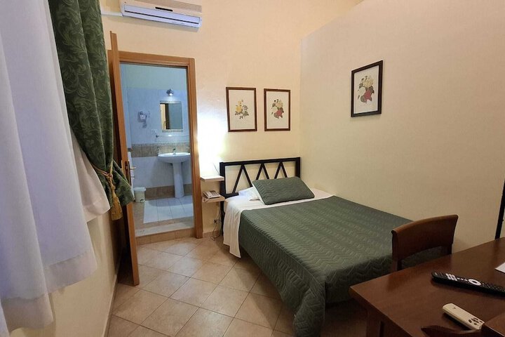 Room 20 of 53