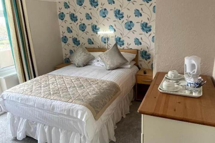 Room 19 of 28