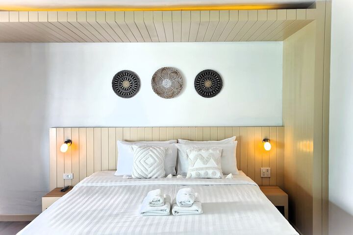 Room 8 of 59