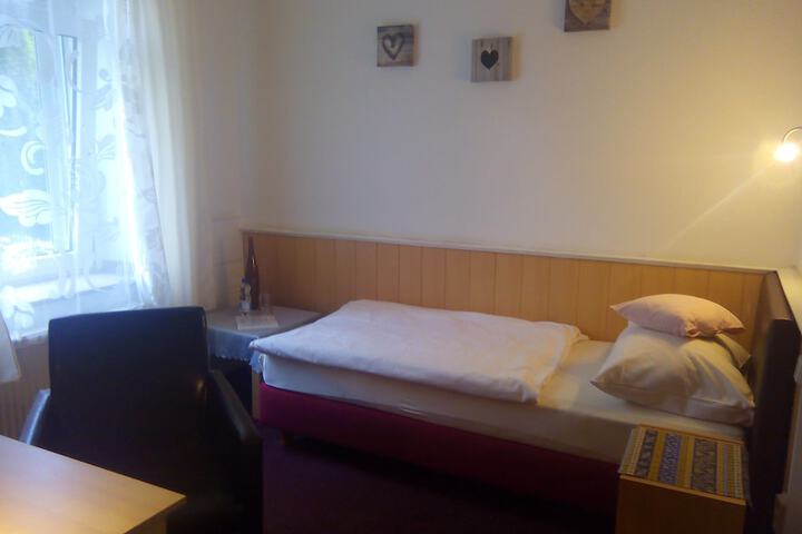 Room 5 of 59