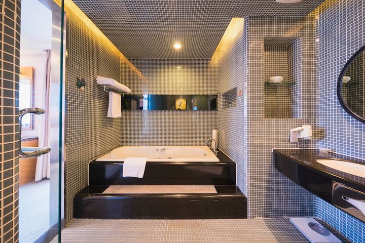 Room 19 of 44