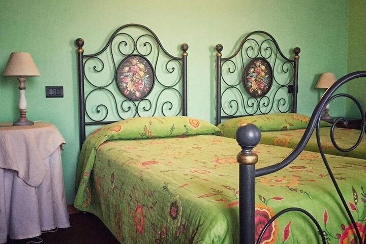 Room 13 of 52
