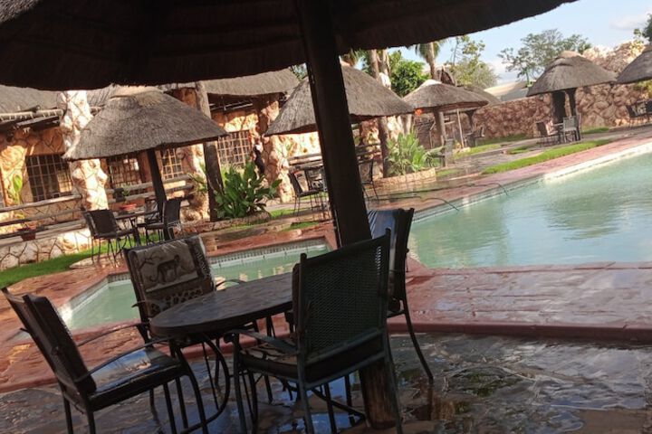 Pool 9 of 15
