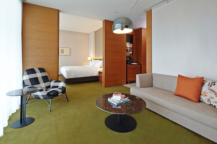 Room 11 of 52