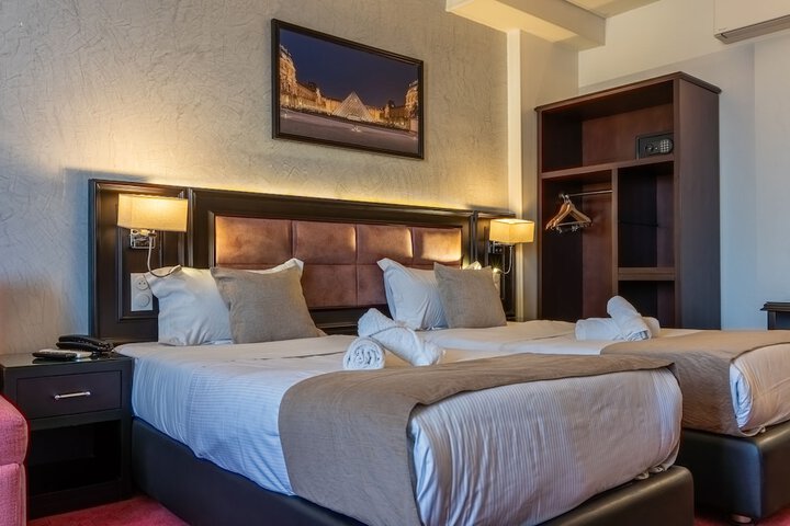 Room 50 of 118