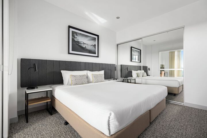 Room 8 of 34