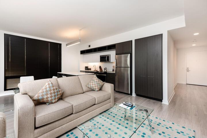 Room 52 of 208