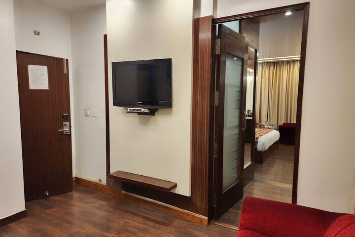 Room 82 of 174