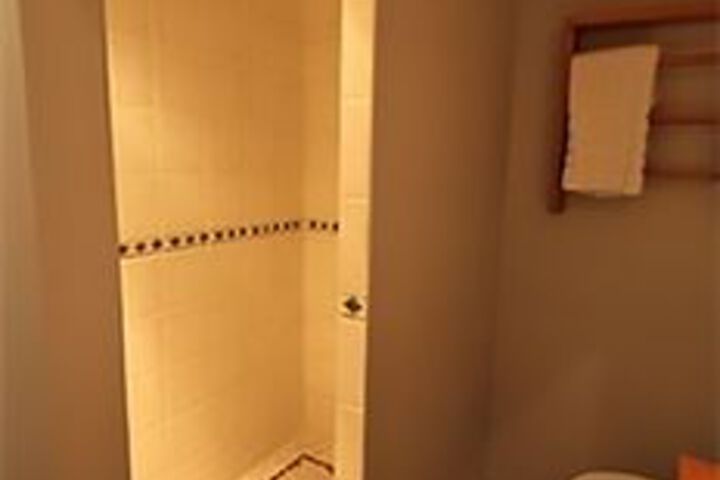 Room 6 of 79