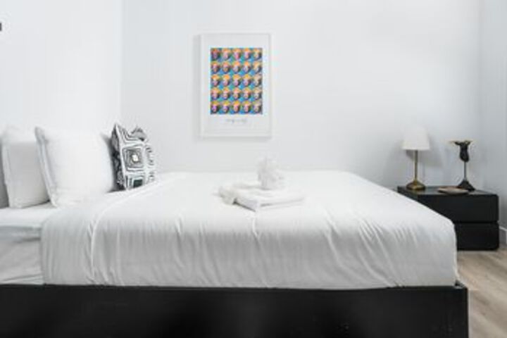 Room 6 of 19