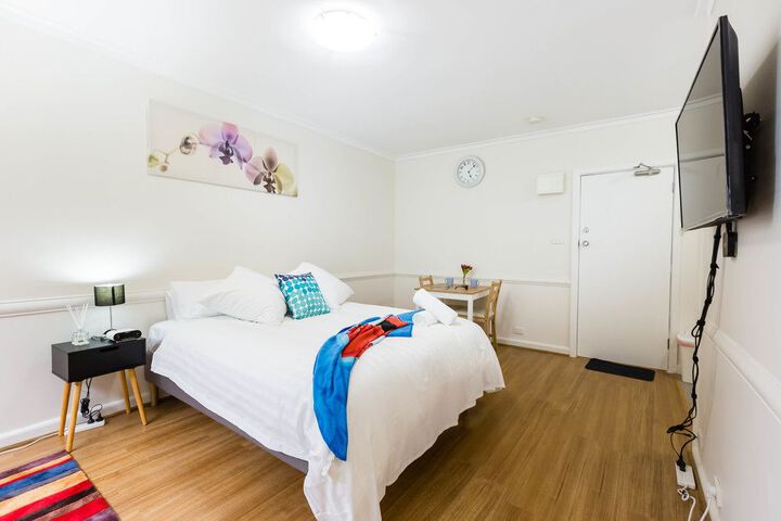 Room 7 of 14