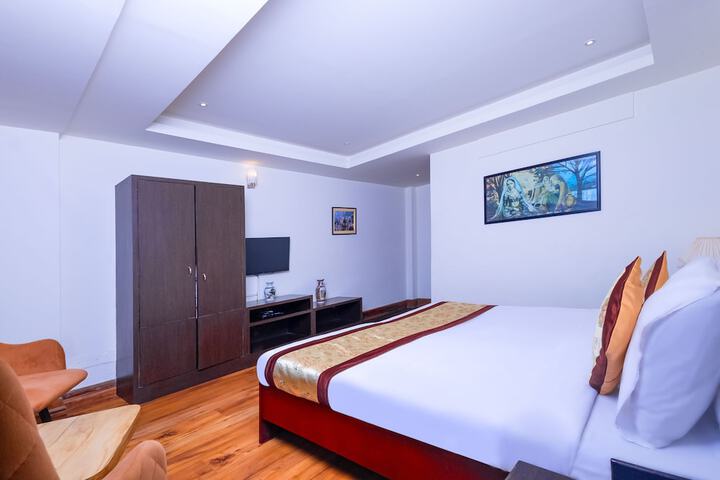 Room 12 of 49