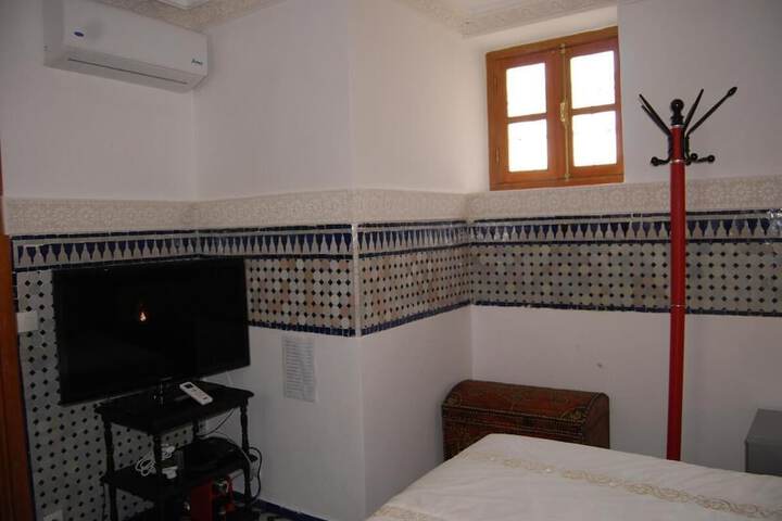 Room 10 of 26