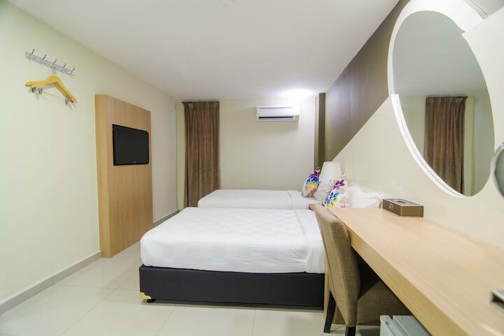 Room 7 of 57