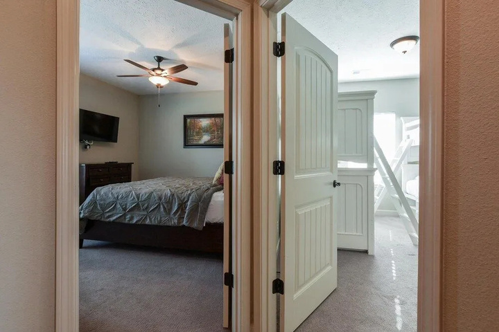 Room 4 of 22