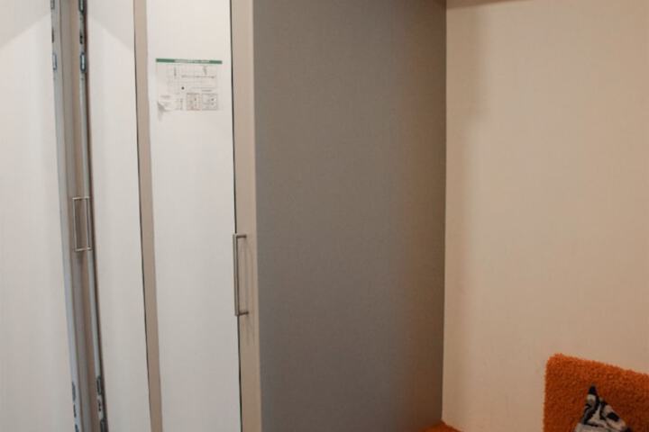 Room 36 of 76