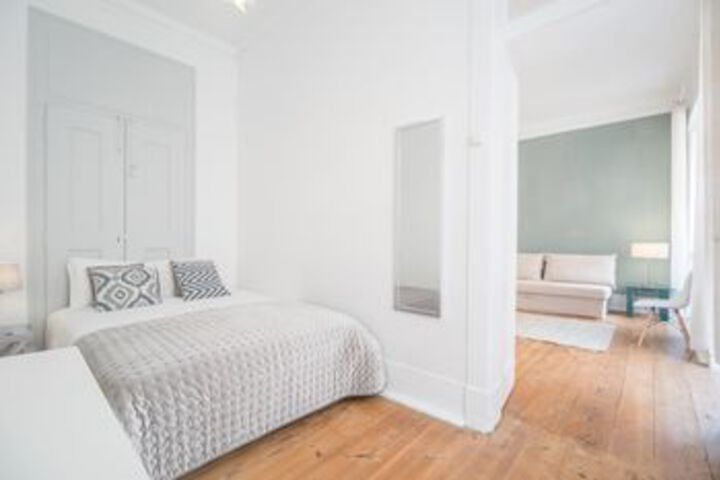 Room 145 of 263