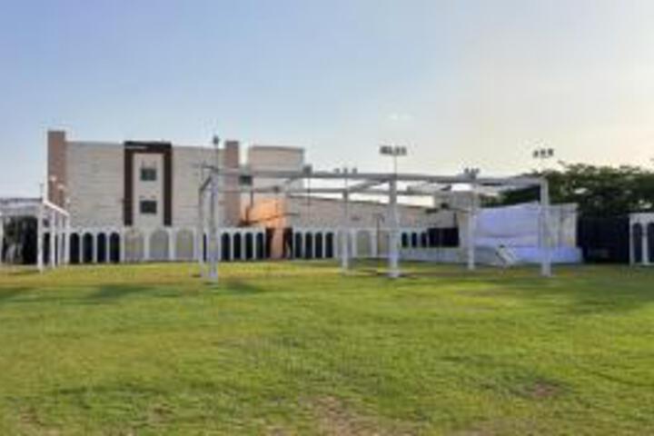 Hotel Exterior 16 of 21