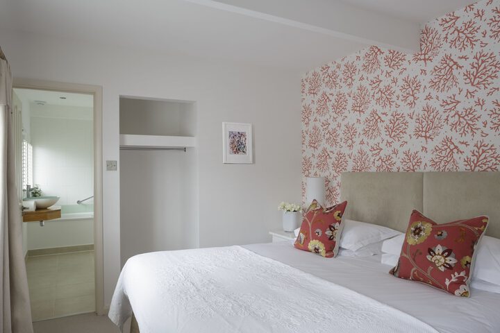 Room 4 of 68