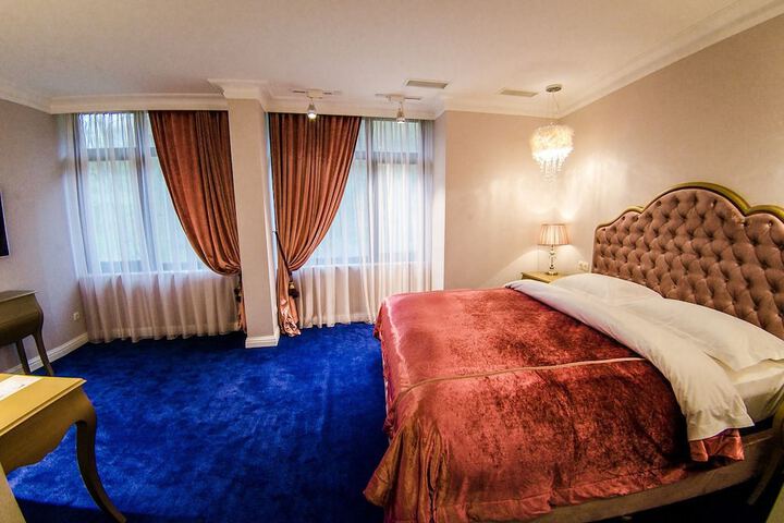 Room 3 of 4