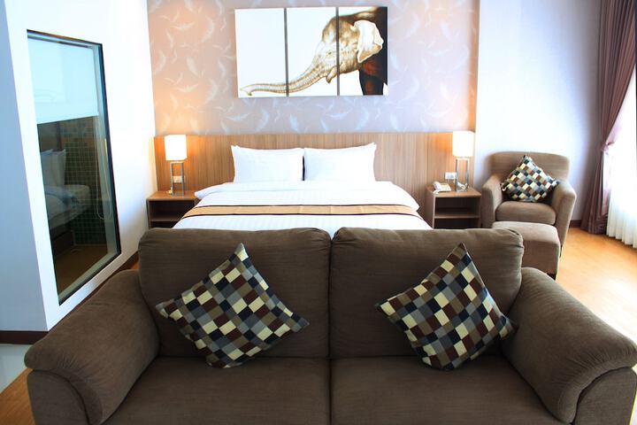 Room 5 of 39