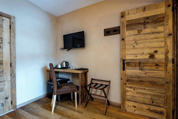 Room 14 of 68